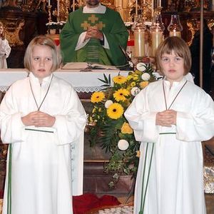 Familienmesse mit Ministrantinnenaufnahme