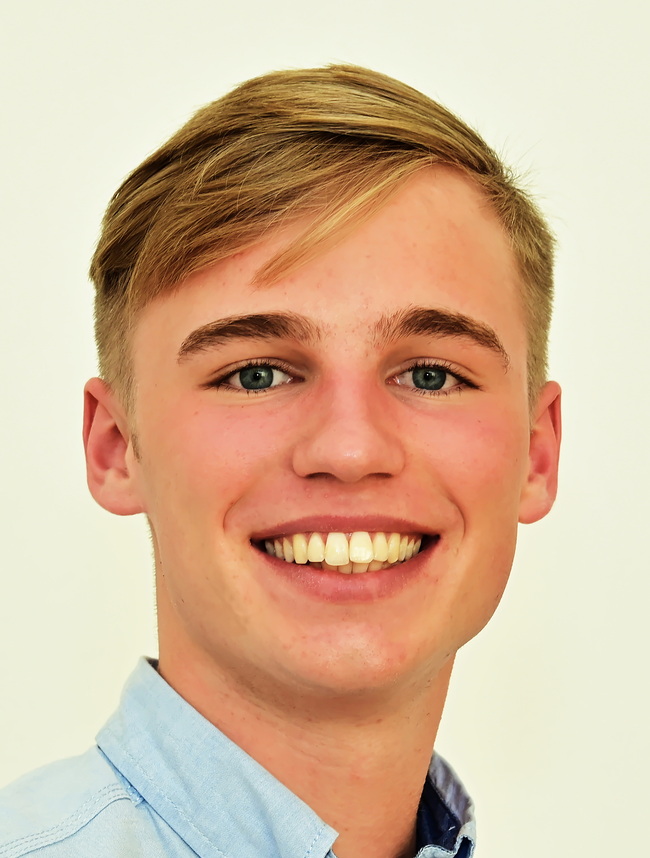  Maximilian Pfusterer