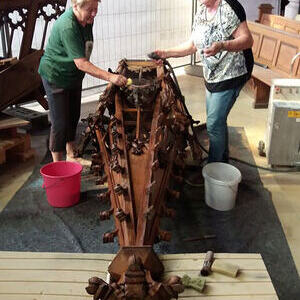 Kanzel- und Chorgestühlreinigung