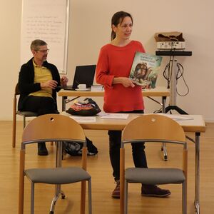 Kathrin Weiser aus der Bibliothek Neumarkt mit 'Tranquilla trampelteu'