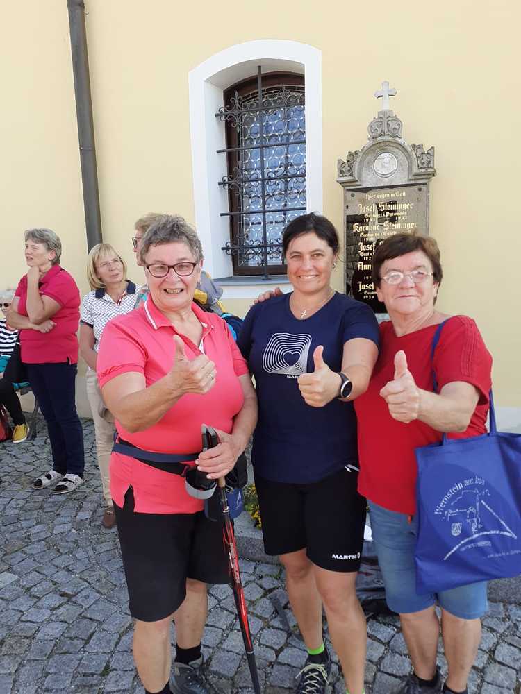 Drei zufriedene Freinbergerinnen