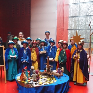 OLYMPUS DIGITAL CAMERA         