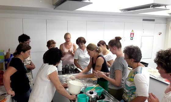 Brotbackkurs / (c) Treffpunkt, Pfarre Laakirchen und Gesunde Gemeinde Brotbackkurs