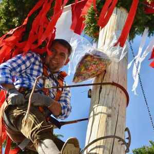 Maibaumsetzen: EIN FEST FÜR ALLE
