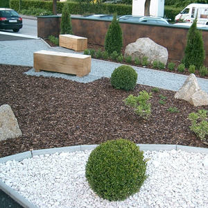 Vorplatzgestaltung Frühjahr 2011