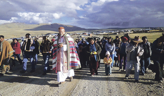 Prozession mit der Pfarrgemeinde von Caylloma
