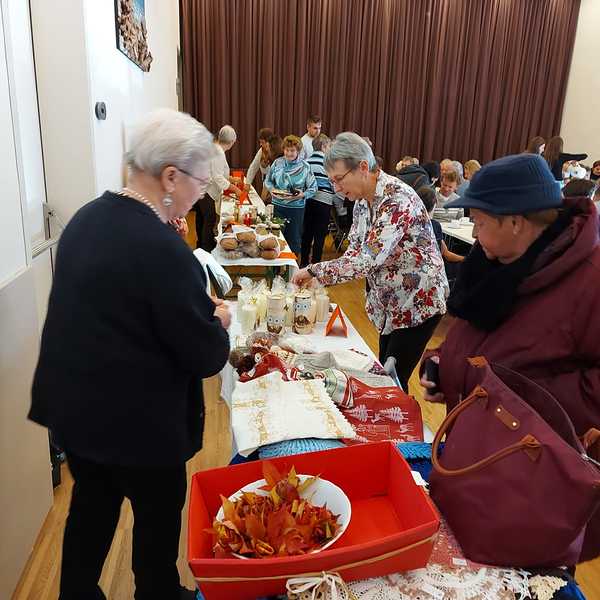 Missionsmarkt & JS-Pfarrkaffee