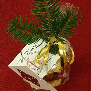 180 Kekssackerl für ältere und kranke Pfarrangehörige