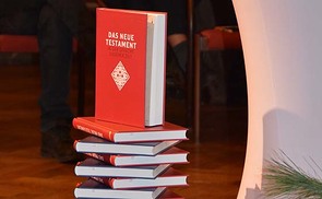 Das Neue Testament. Übertragen in die Sprache unserer Zeit