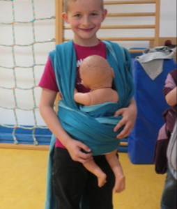 Die Hebammen besuchen unsere Schulanfänger