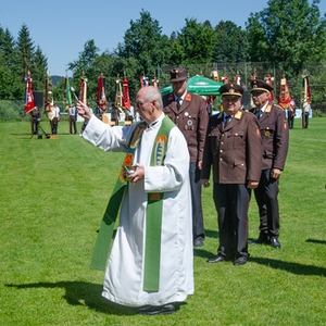Segnung Fahrzeug LFA-B mit Frühschoppen - FF Kopfing