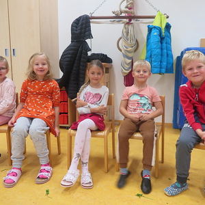 Die Bäuerinnen besuchten die Schulanfänger