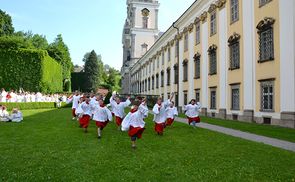 Ministrantinnen und Ministranten