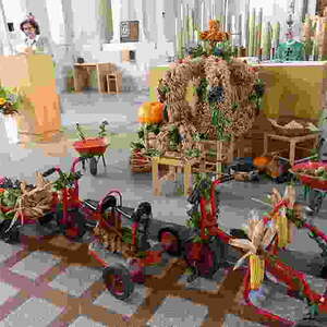 mit den Kindern des Pfarrcaritas-Kindergartens Hl. Familie