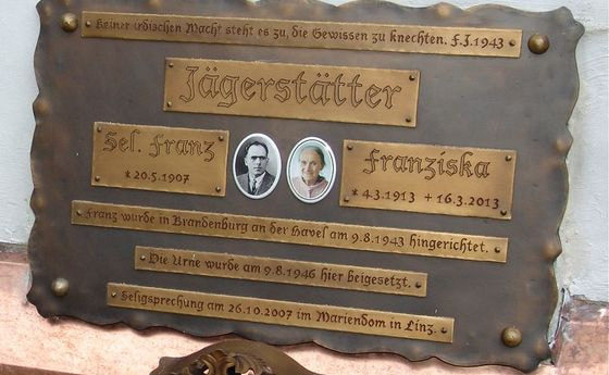 Grab von Franz und Franziska Jägerstätter in St. Radegund                           