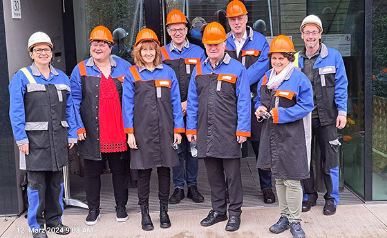 Bischof besucht voestalpine