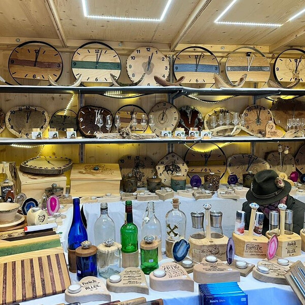 Handarbeit bei Advent am Dom