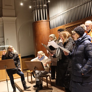 Adventfeier mit Genuss-standln in St. Quirinus