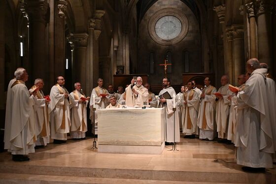 Festgottesdienst in der Basilika Pannonhalma / © Kathpress / Paul Wuthe Festgottesdienst in der Basilika Pannonhalma