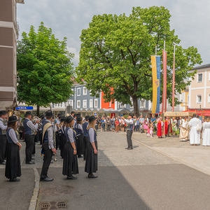 Zweite Station vor dem Rathaus