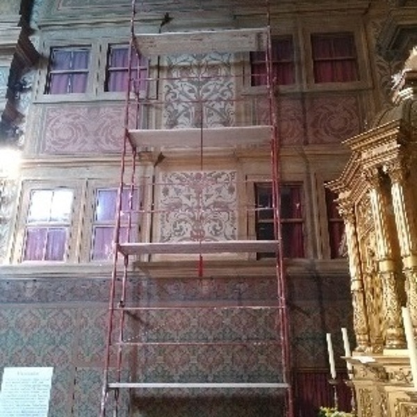 Gerüst im Altarraum