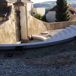 Die neue Kirchenstiege entsteht