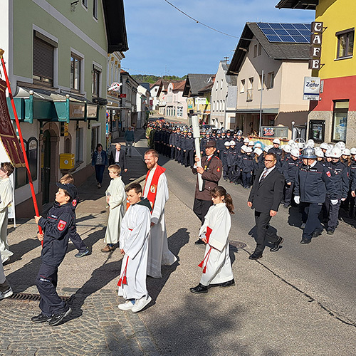 Festzug vom Floriani zur Kirche