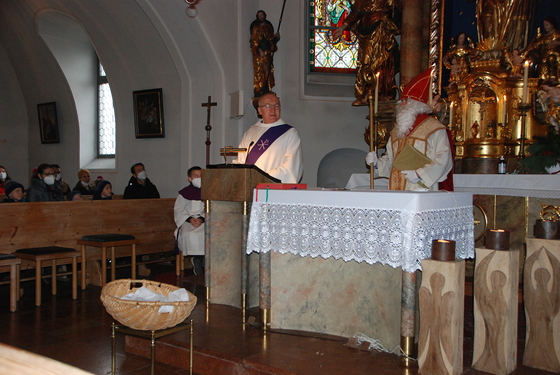 Hl. St. Nikolaus kam nach Pramet