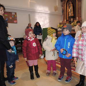 Kindersegnung 2015 in der Stadtpfarrkirche Urfahr mit dem Kindergarten Schwalbennest.