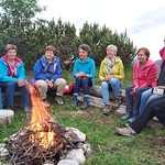 Aufwärmen am Lagerfeuer