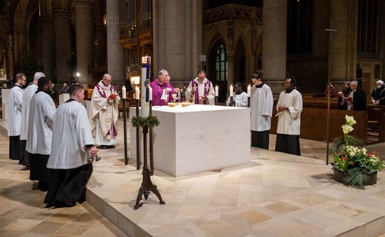 Gedenkgottesdienst für Papst Benedikt XVI. im Linzer Mariendom