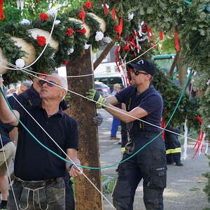 Maibaum Pfarre Maria Puchheim