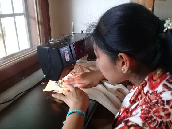 Die neuen Nähmaschinen im Einsatz