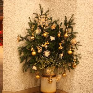 Kirchenschmuck am Hl. Abend in St. Quirinus