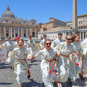 Von 28. Juli bis 3. August 2024 versammelten sich in Rom rund 3200 Ministrant*innen und Begleitpersonen aus ganz Österreich zur Internationalen Ministrant*innen-Wallfahrt.