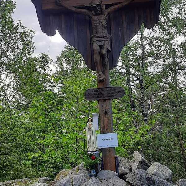 Ost Gipfel Kreuz