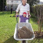 Arbeiten am Familienspielplatz