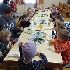 Pfarrfrühstück mit Kindergartenkindern am 9. Dezember 2022