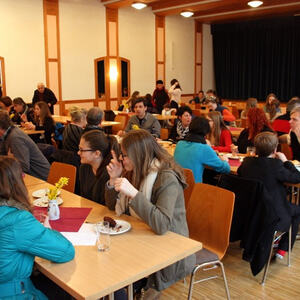 Firmvorstellmesse und Frühschoppen 