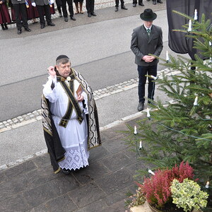 Gedenken am Kriegerdenkmal
