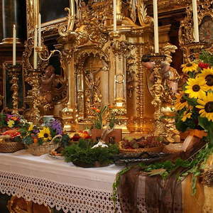 Erntedankfest mit Pfarrfoto