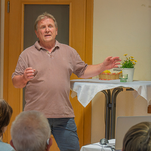 Vortrag von Günther Humer und Thomas Pauzenberger über ihre Reise zum Pfarrpartnerprojekt Kakonko