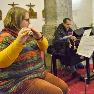 Lebendigkeit der Pfarre Kirchdorf/Krems war am Christkönigs-Sonntag, 23. November 2014 spürbar. Der Gottesdienst stand ganz im Zeichen der Ministranten und Ministrantinnen: Sechs neue wurden aufgenommen. Am Beginn stellten die Mädchen und Buben Fra