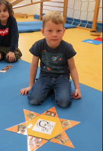 Thema 'Eichhörnchen' und 'Apfel'