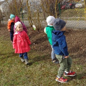 Wir bemalen Eier und gestalten unsere Osternester!