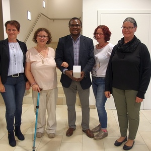 OLYMPUS DIGITAL CAMERA         