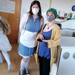 Veronika und Feli verkleidet