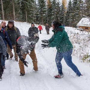 Bischofs Visitation Dekanat Weyer, Wanderung, Visitation mit den Mitgliedern der Pastoralkonferenz Dekanat Weyer in Trattenbach im SchneeFoto: Jack Haijes