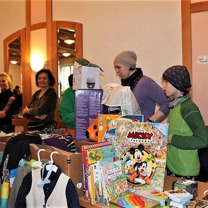 Erfolgreicher Baby- und Kinderkleider-Basar