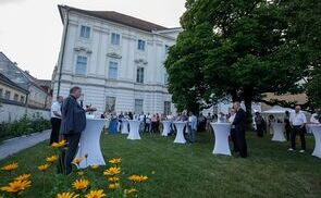 Bischof Manfred Scheuer lud zum traditionellen Medienempfang in den Bischofsgarten.